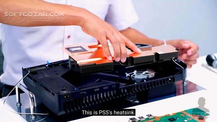 دانلود ویدئوی بازکردن بدنه کنسول بازی PS5 و آشنایی با قطعات داخلی آن - دانلود آشنایی با PS5 - سافت گذر